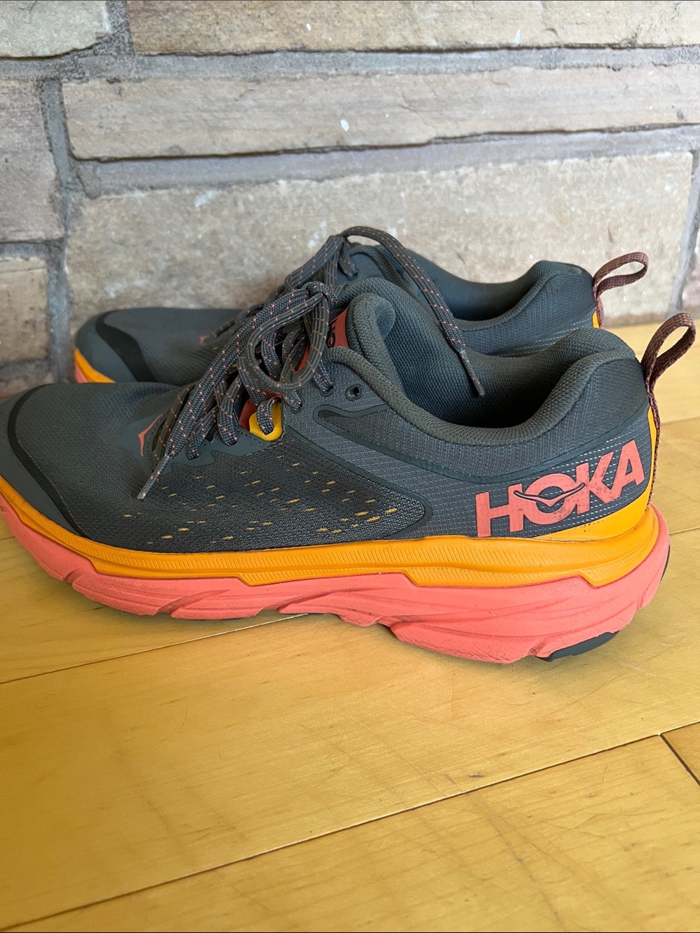 Hoka Women's Challenger 6 Gray with Orange Coral Accents size 9